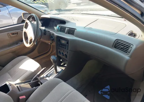 2000 Toyota Camry Ce/Le/Xle from USA, damaged, VIN 4T1BG22KXYU974065